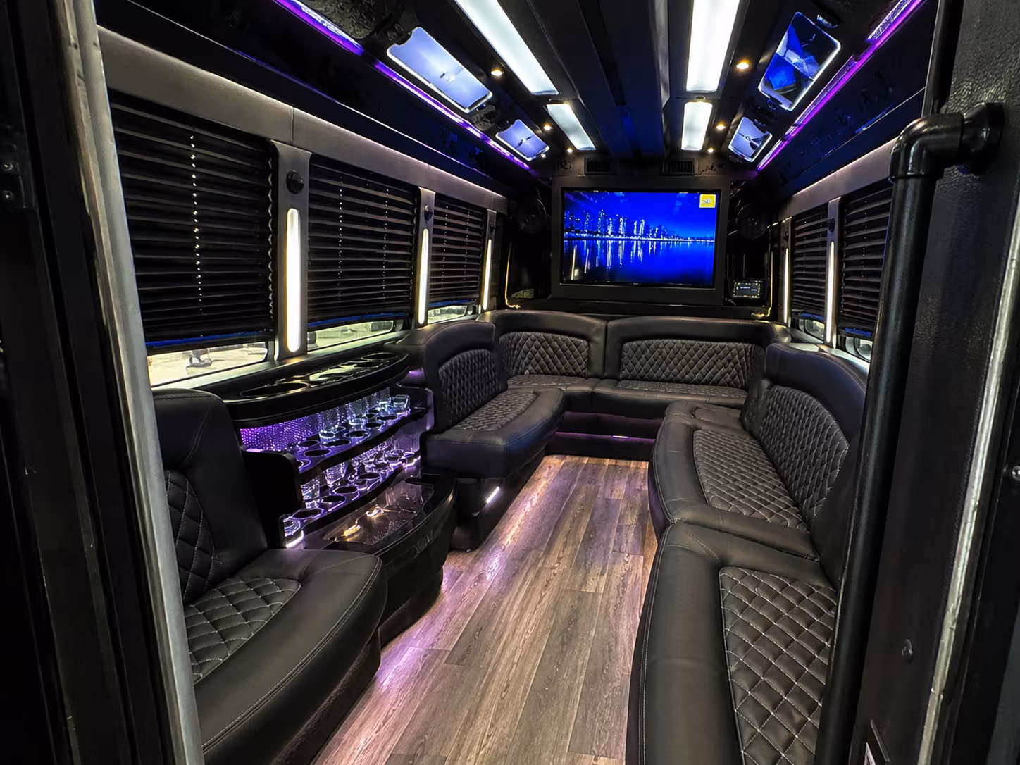 reading holiday party bus rental